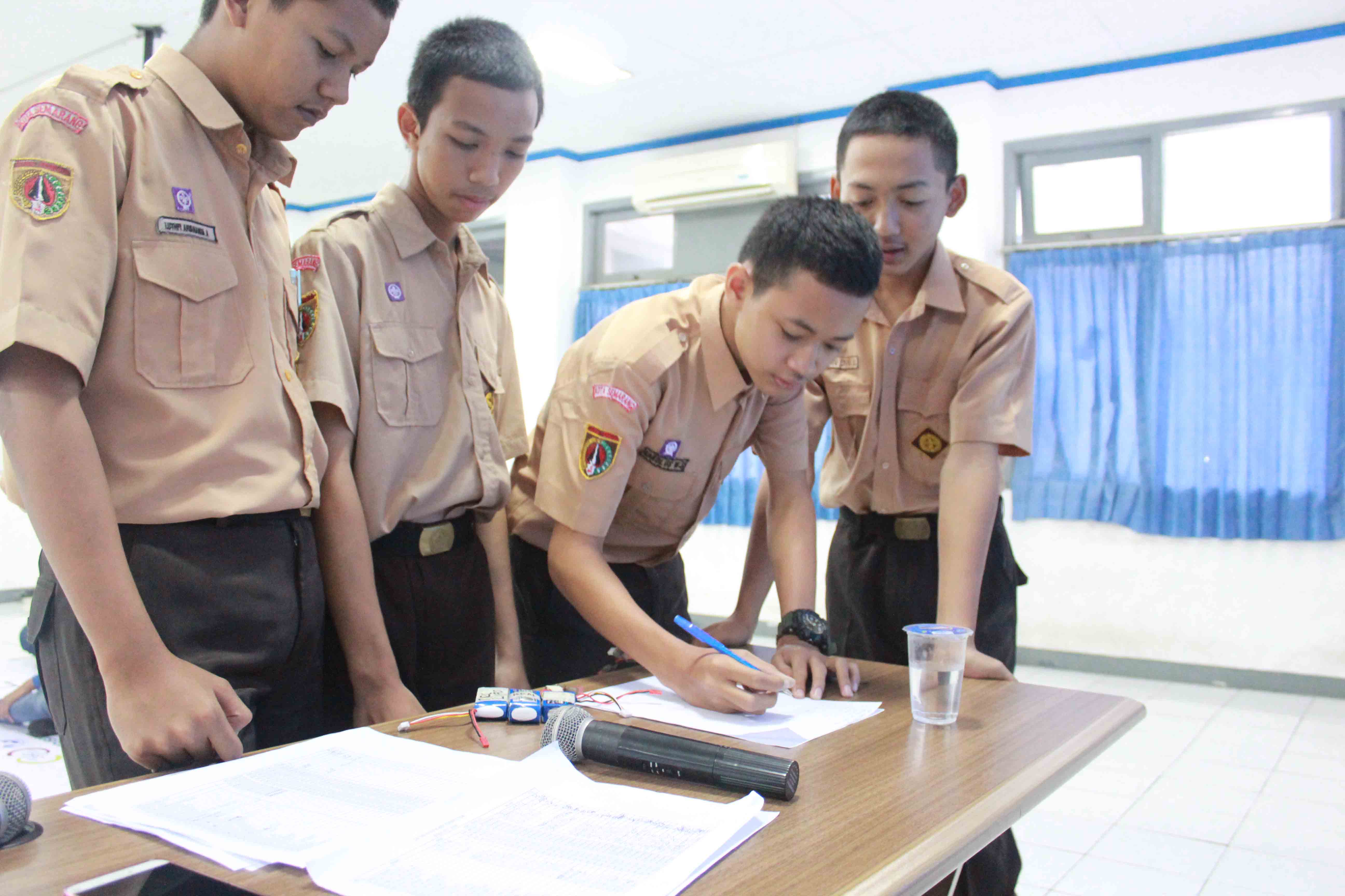 absensi daftar hadir peserta Regional Semarang di gedung B