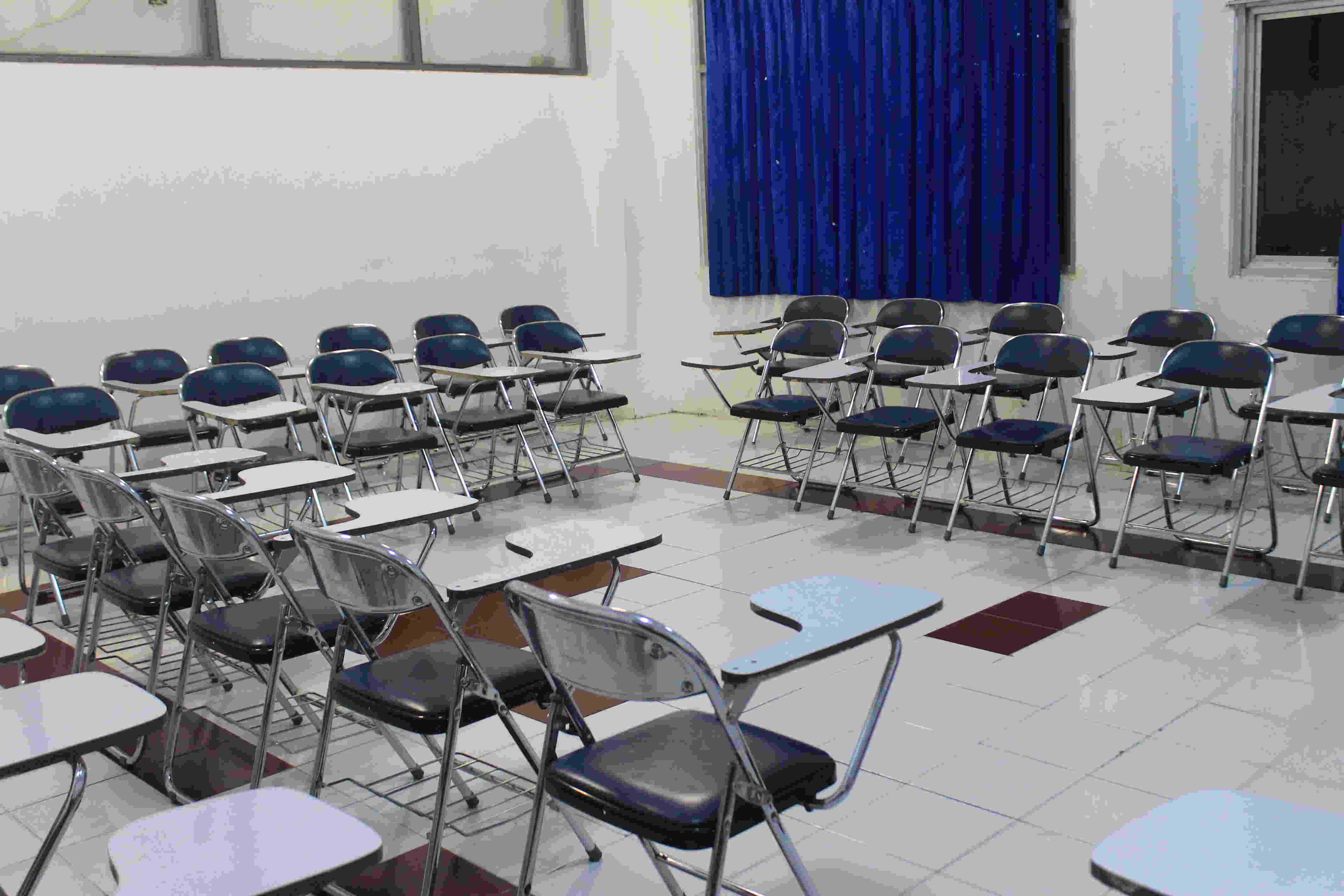 Ruang Kelas Kosong