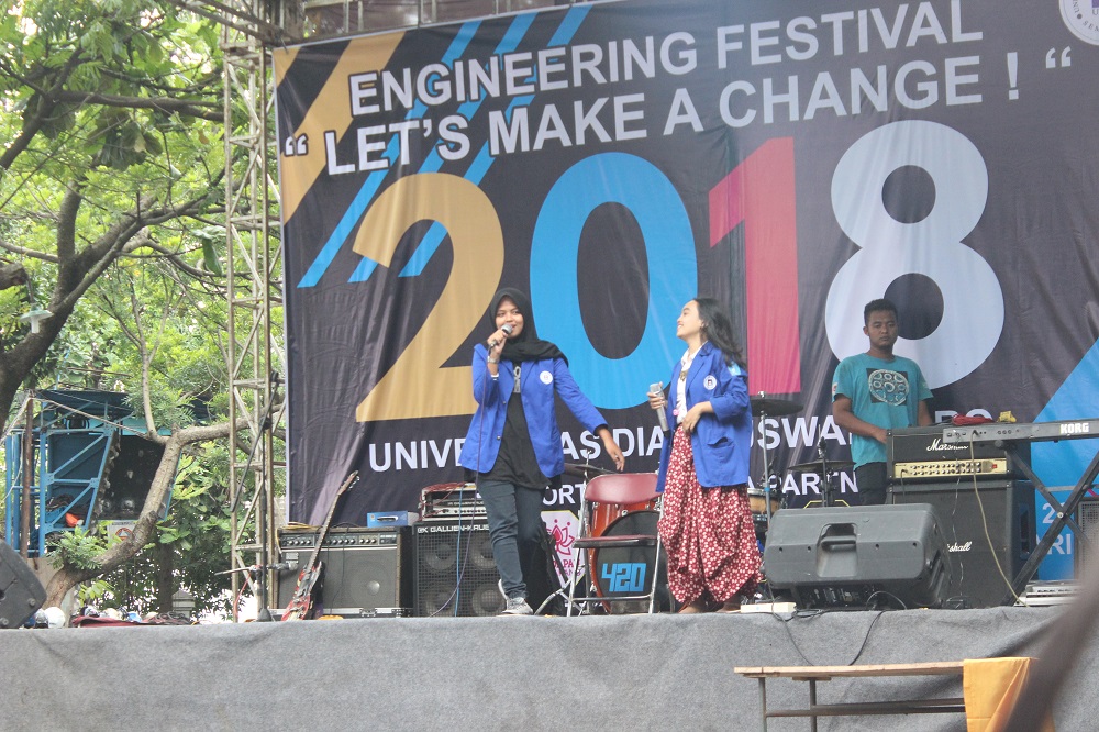 Radio Swara Dian ikut memeriahkan dalam acara engineering festival