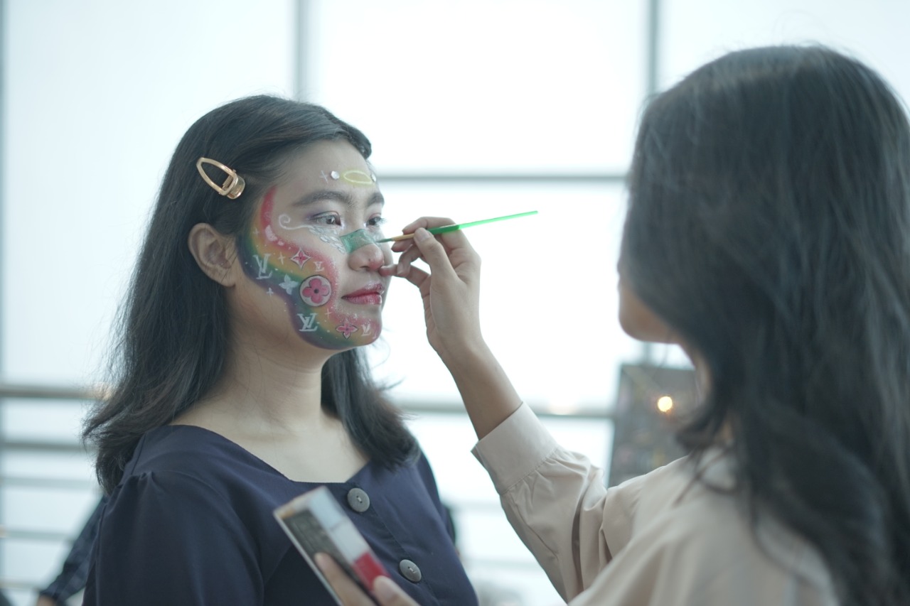 Performance (Face Painting)
