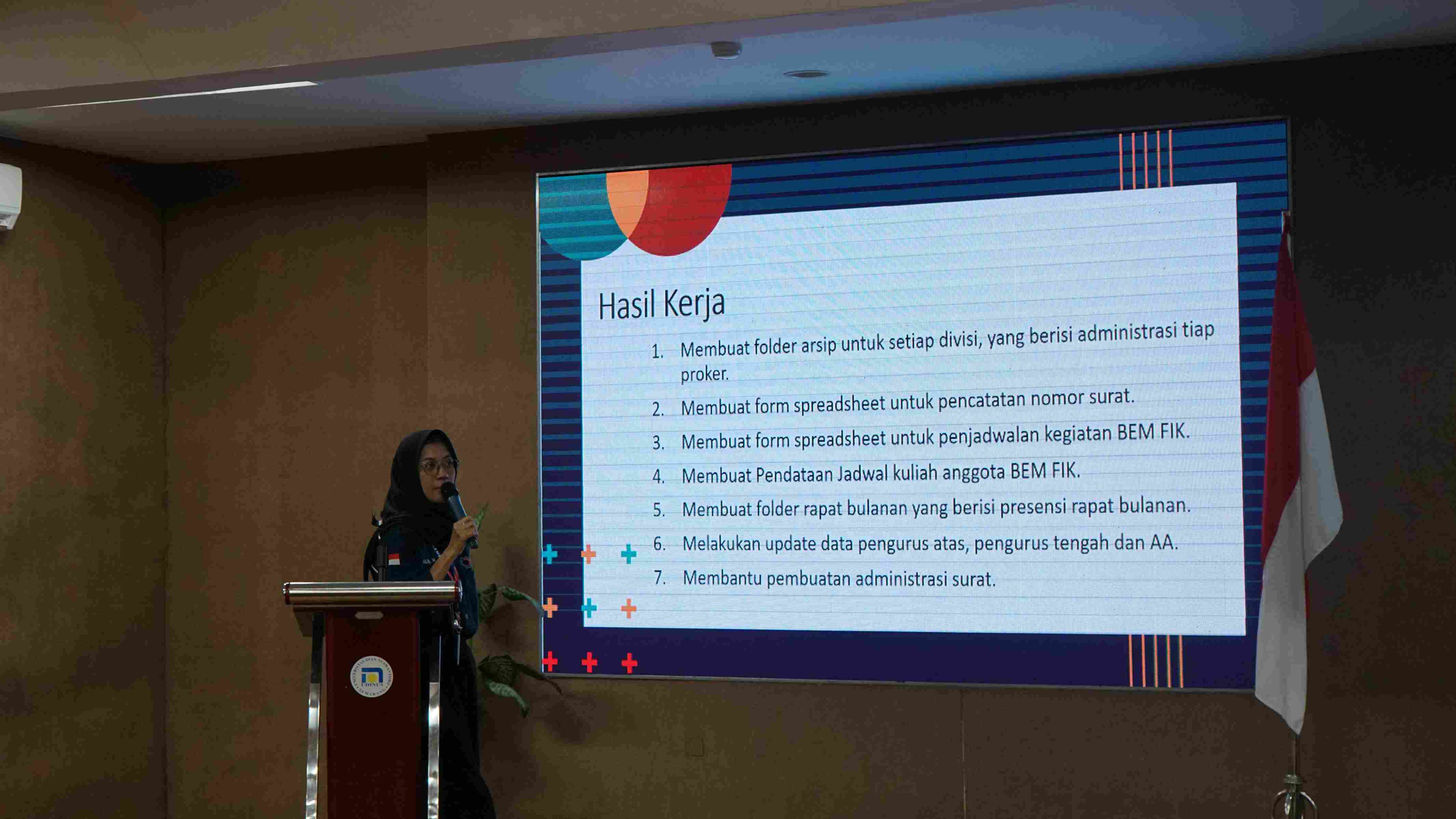 Penyampaian Kinerja dan Evaluasi Sekretaris