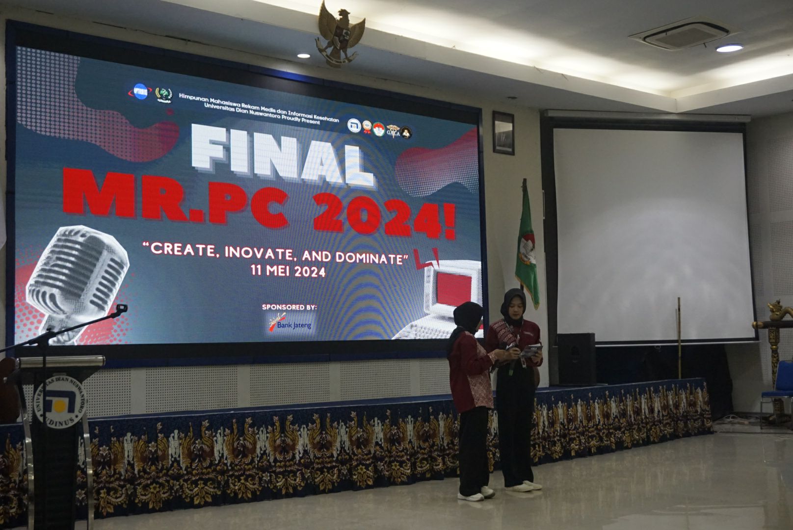 Pembukaan Acara Final MR.PC oleh MC