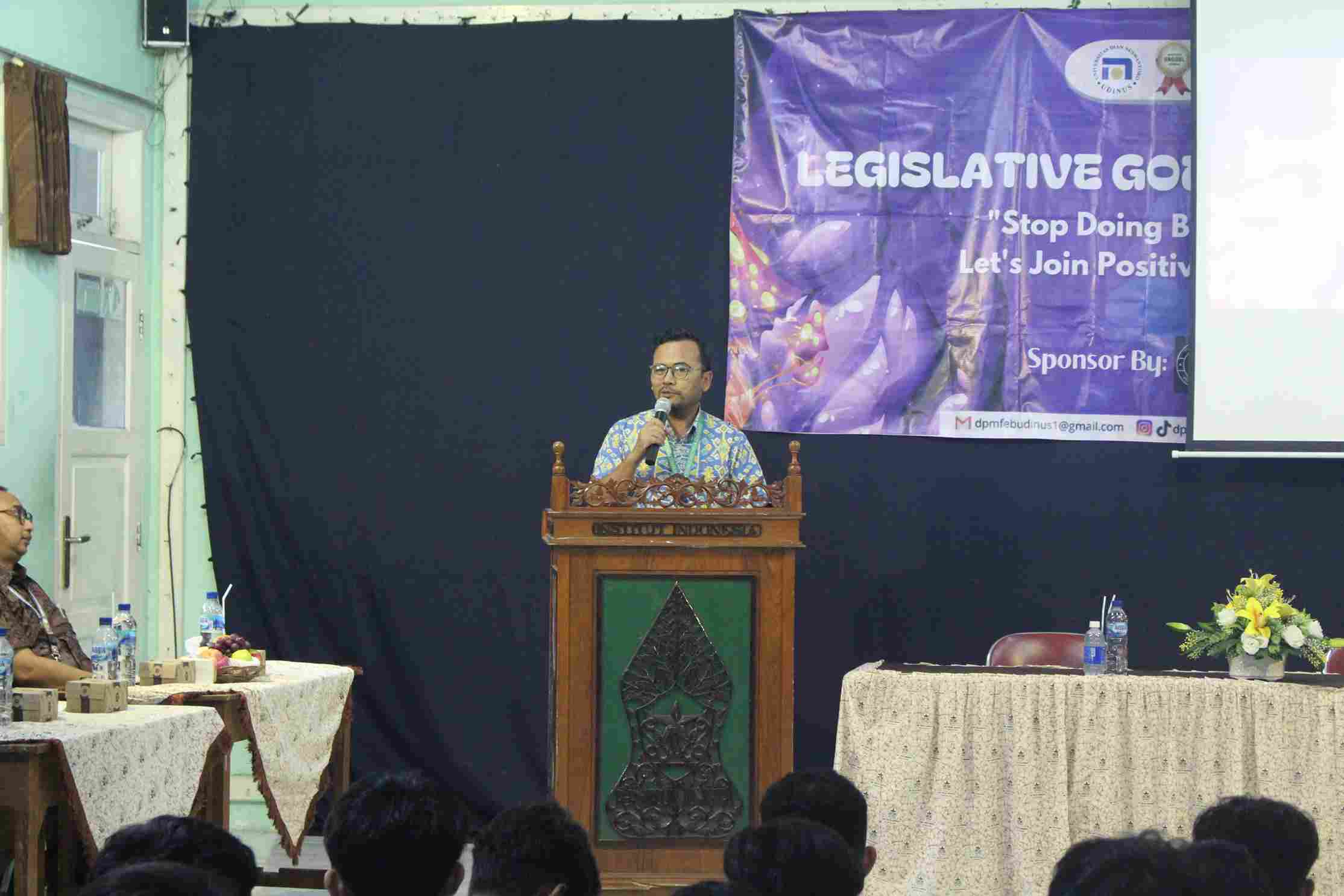 Sambutan Kepala Sekolah di SMA Institut Indonesia SMA Institut Indonesia