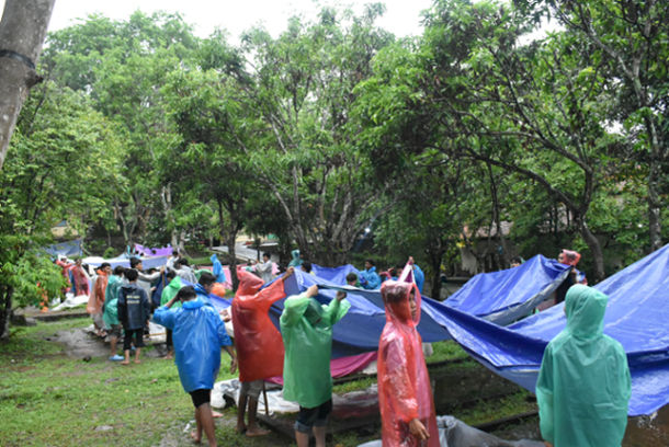 Mendirikan Tenda