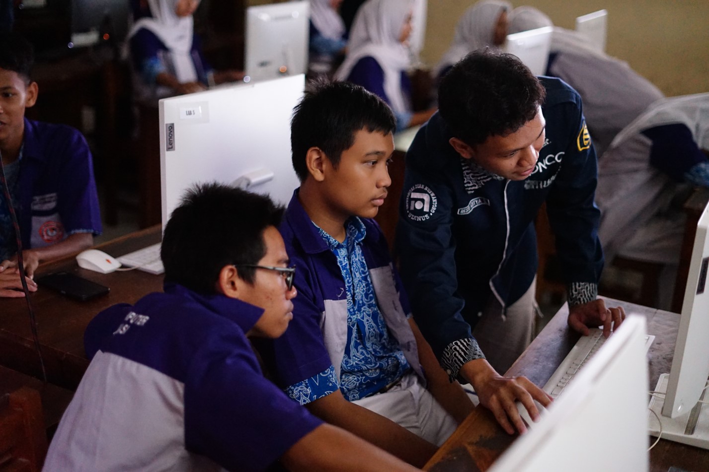 Pelatihan mobile kepada siswa SMKN 2 Demak