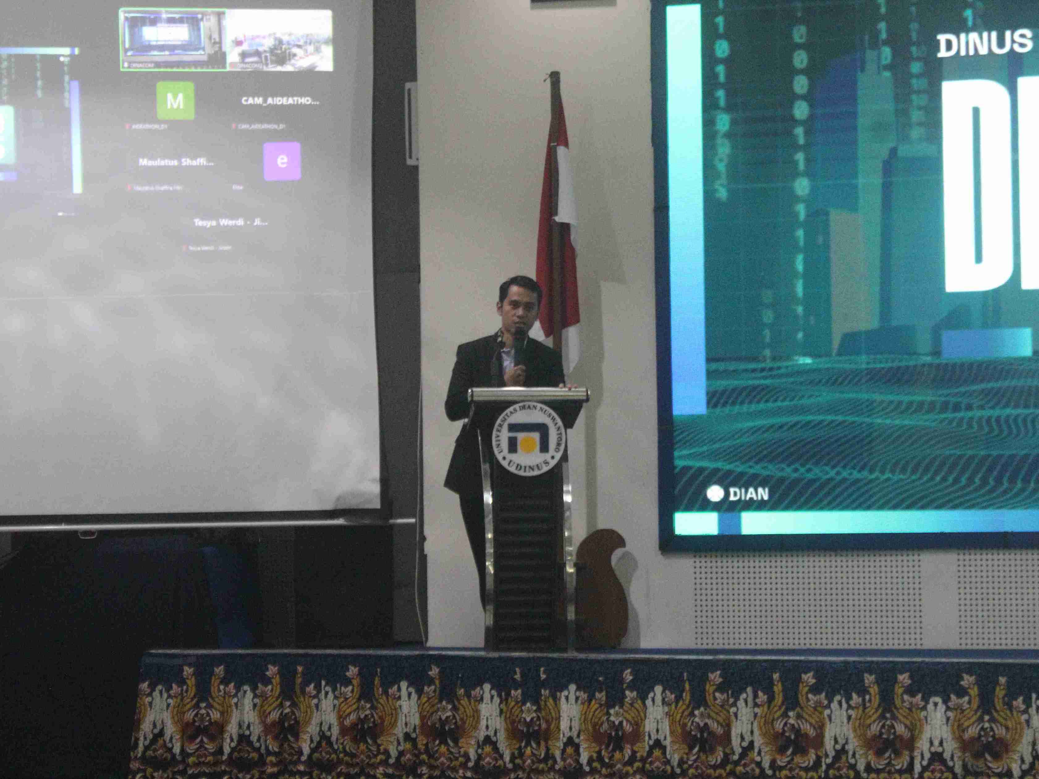 Seminar Oleh ka Fikry Hamdani selaku HR Representative of YouApp
