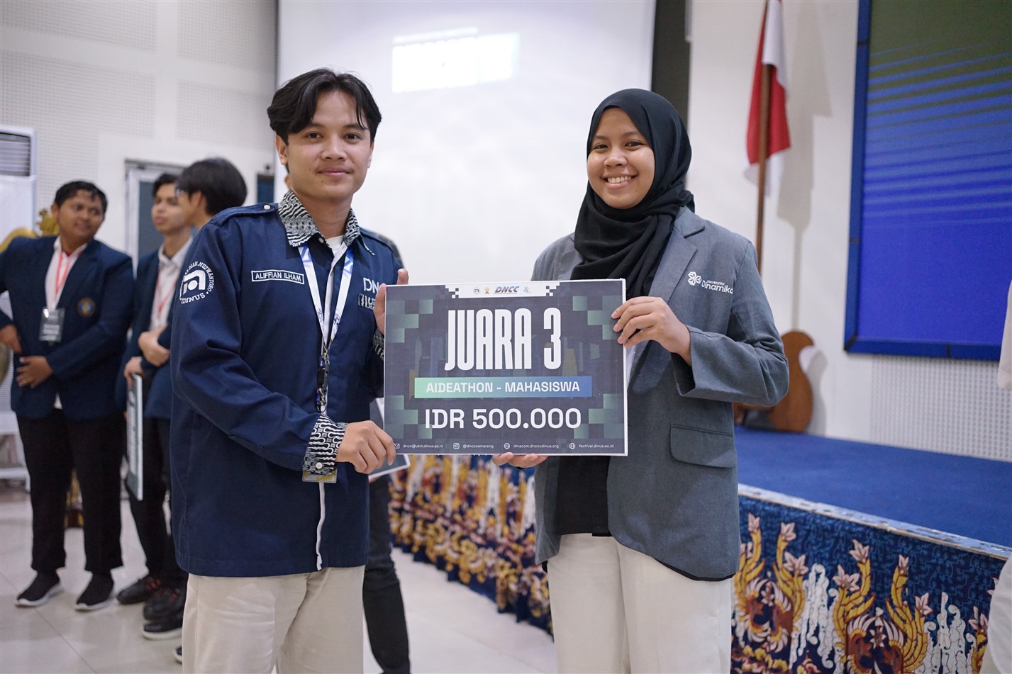 Penyerahan Hadiah 