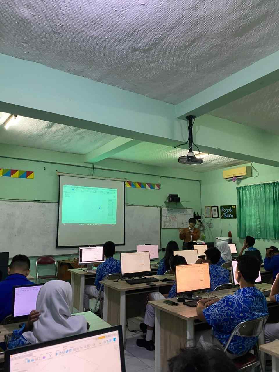 DID.Co Goes To School