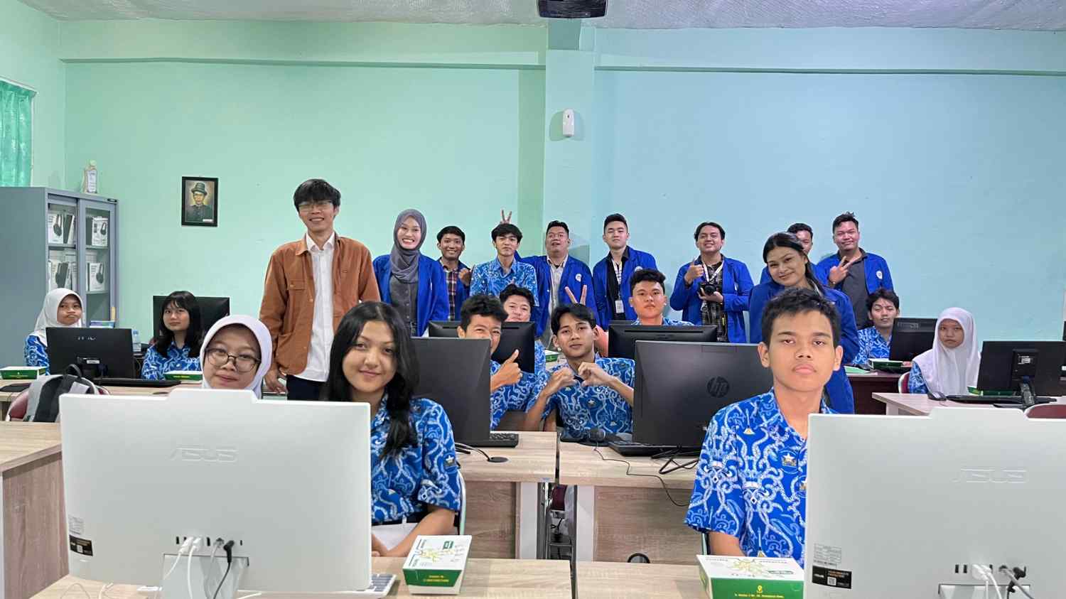 DID.Co Goes To School