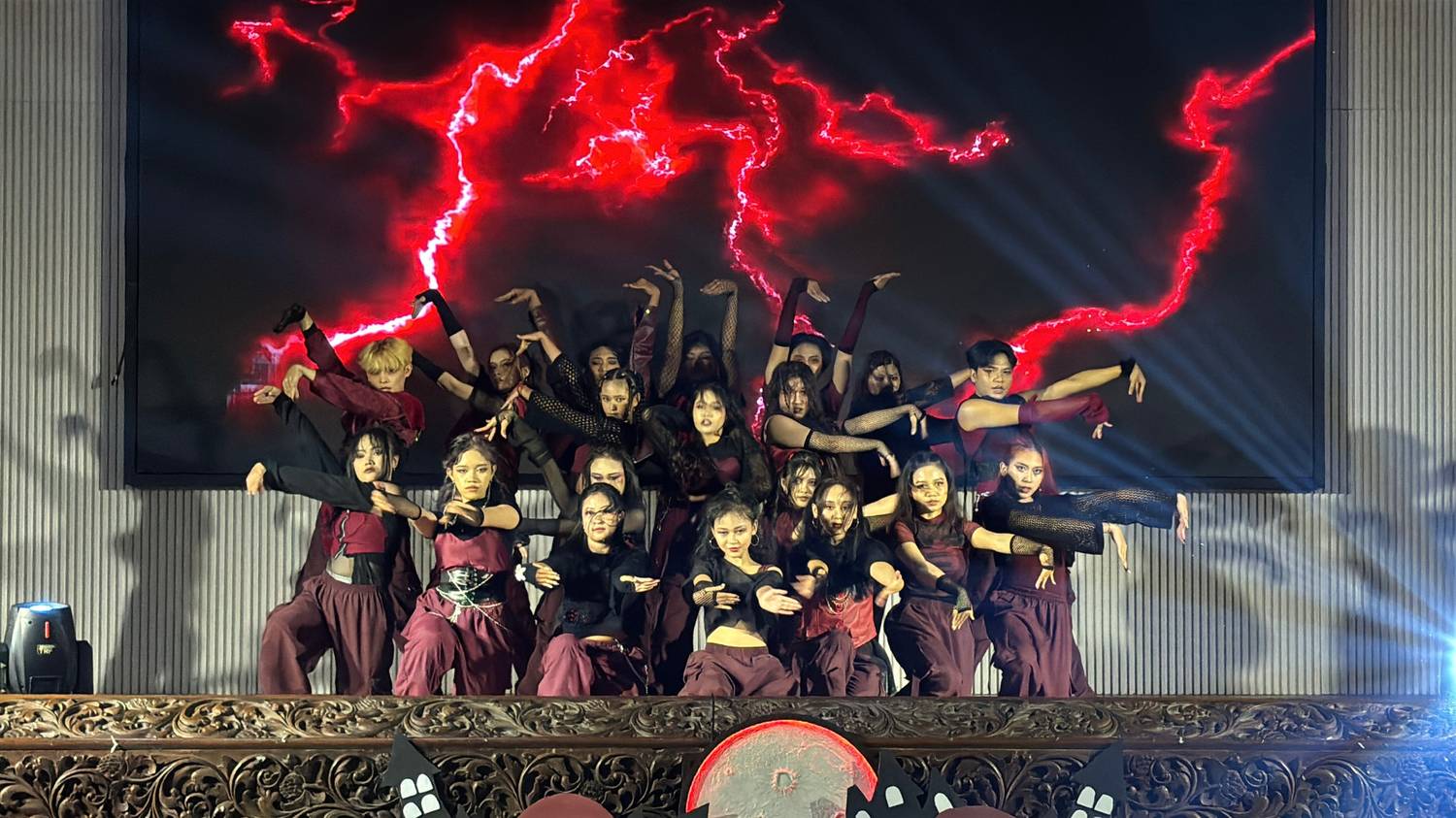 PERFORMANCE MEGA CREW
