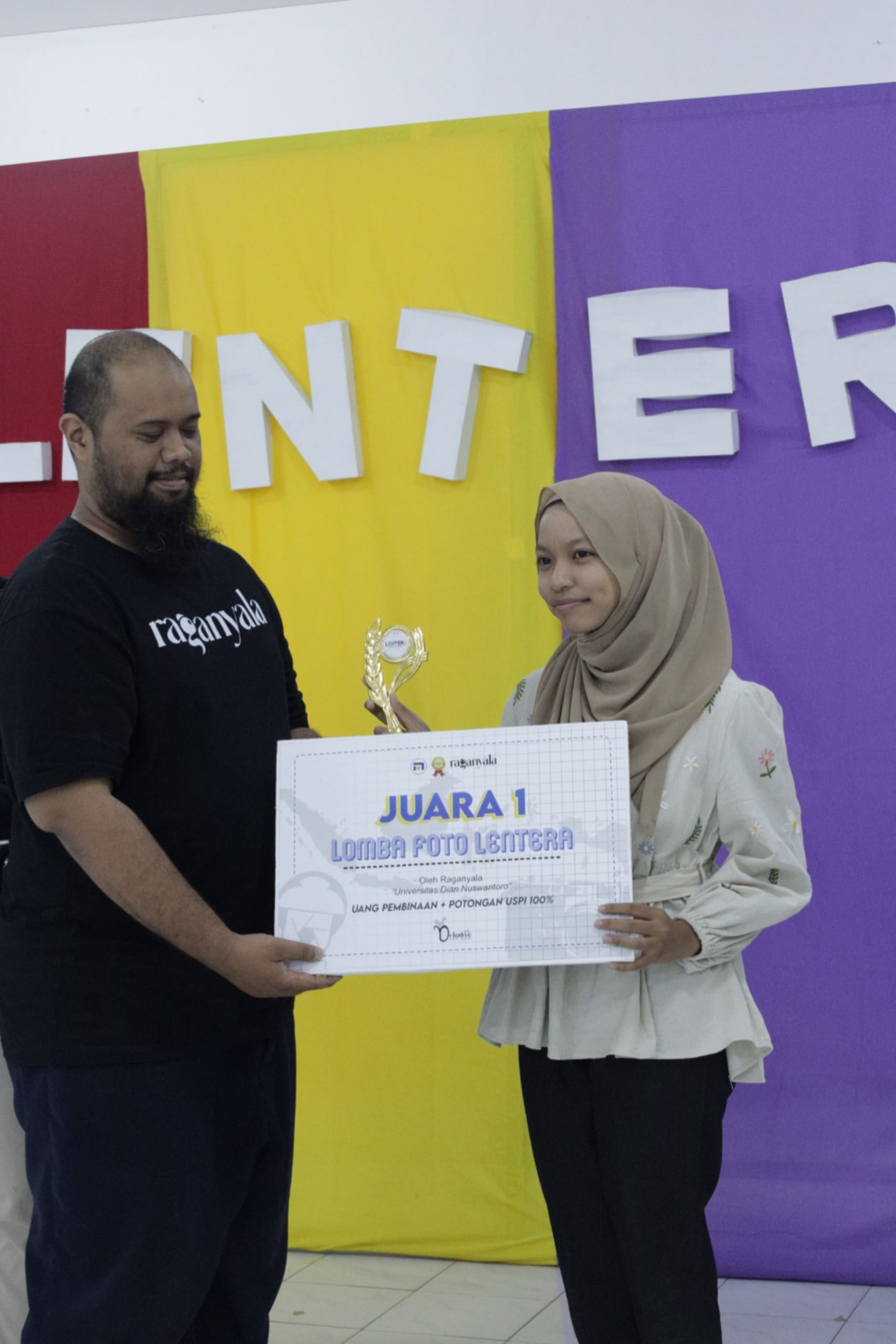Awarding 3 besar dan penyerahan hadiah