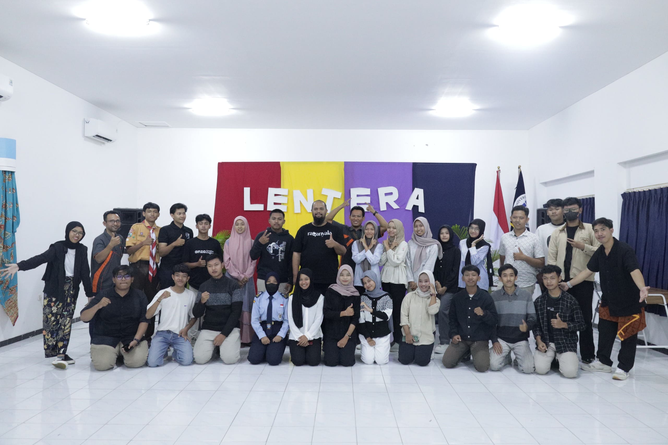 Foto bareng dan penutupan acara Lentera