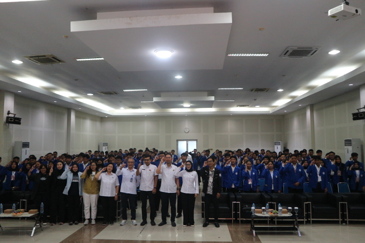 Penutupan dan Foto Bersama