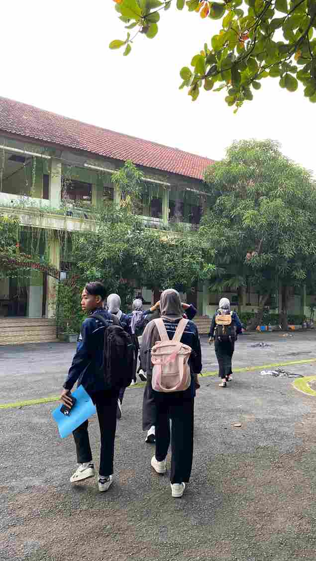 Goes To School