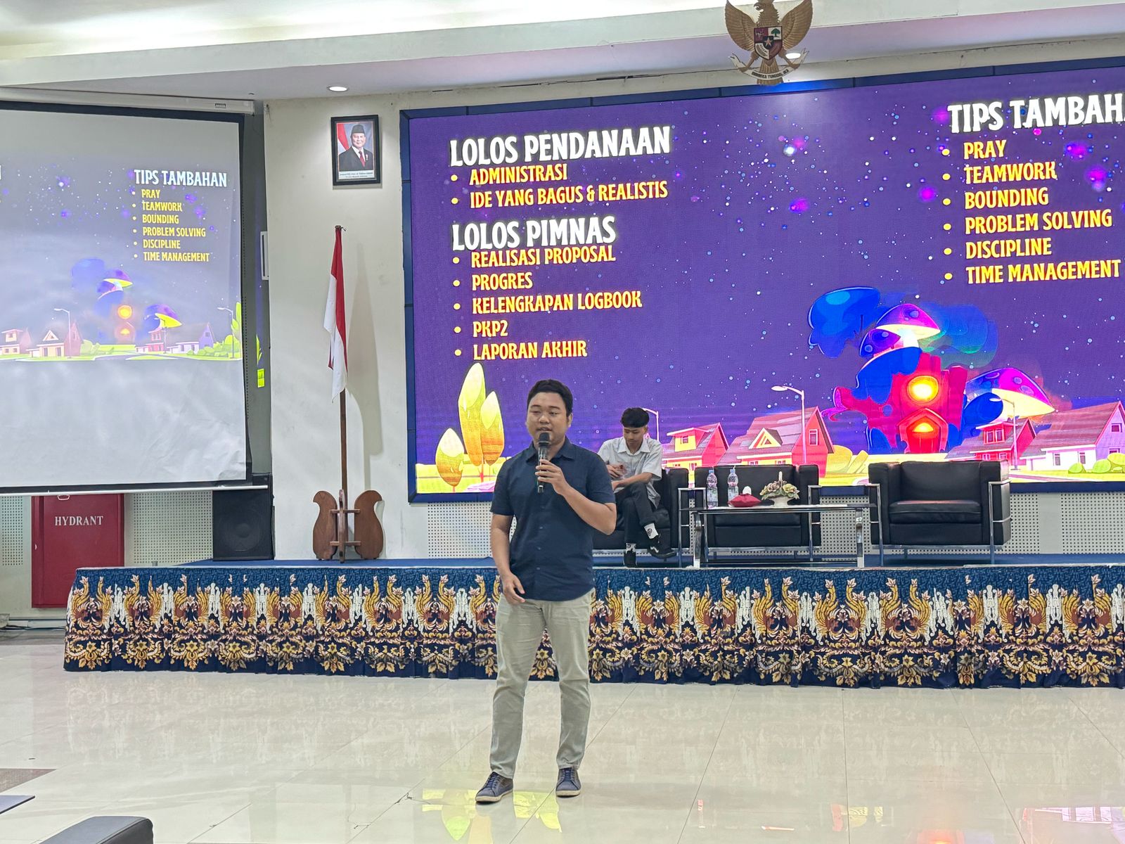 18. Penyampaian Materi Pembicara 1 dan 2 Day 2