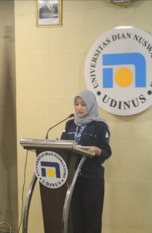 Presentasi dan Evaluasi Program Kerja HMKM