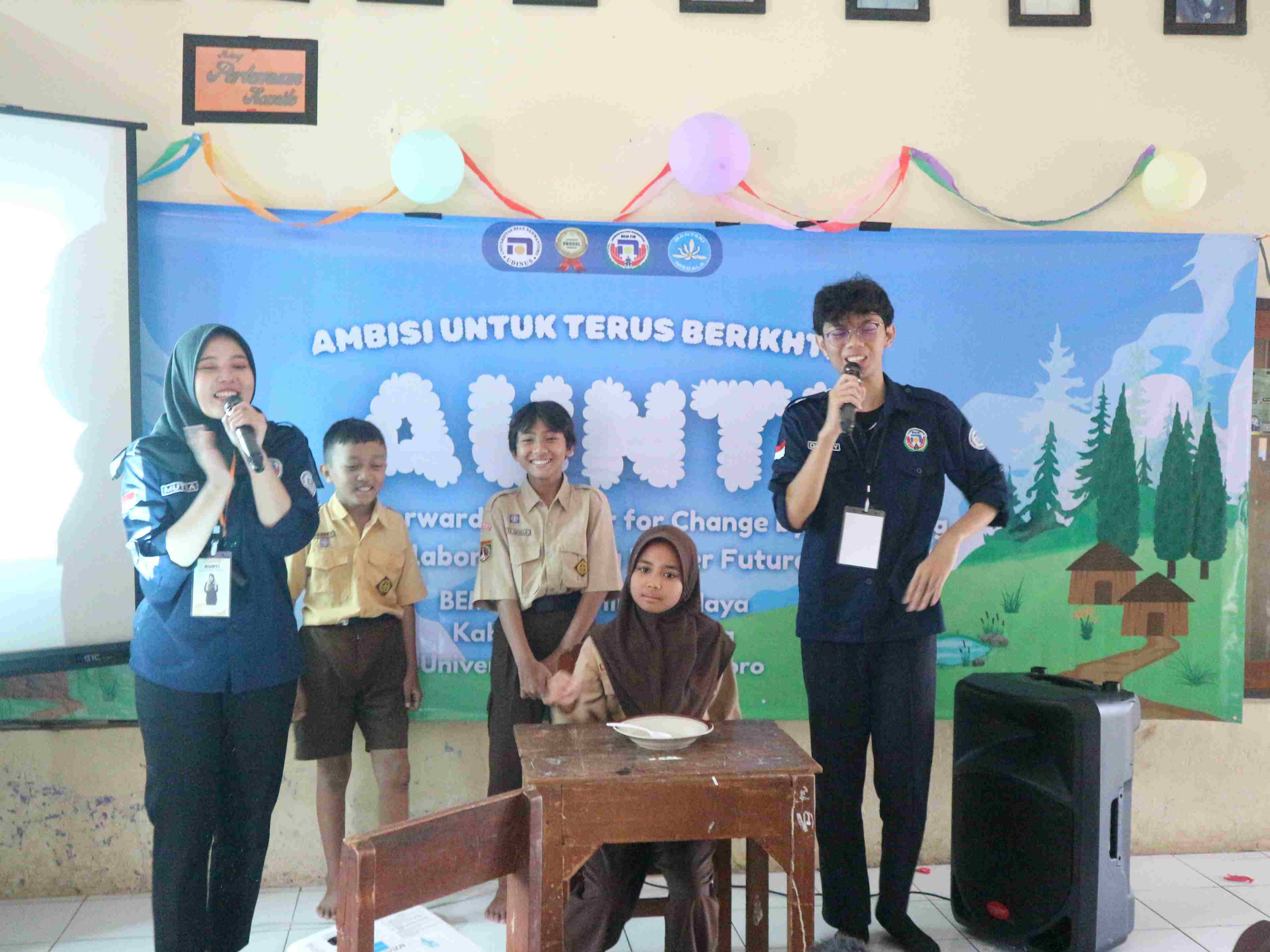 Pemaparan Materi Perhotelan dan Bahasa Inggris