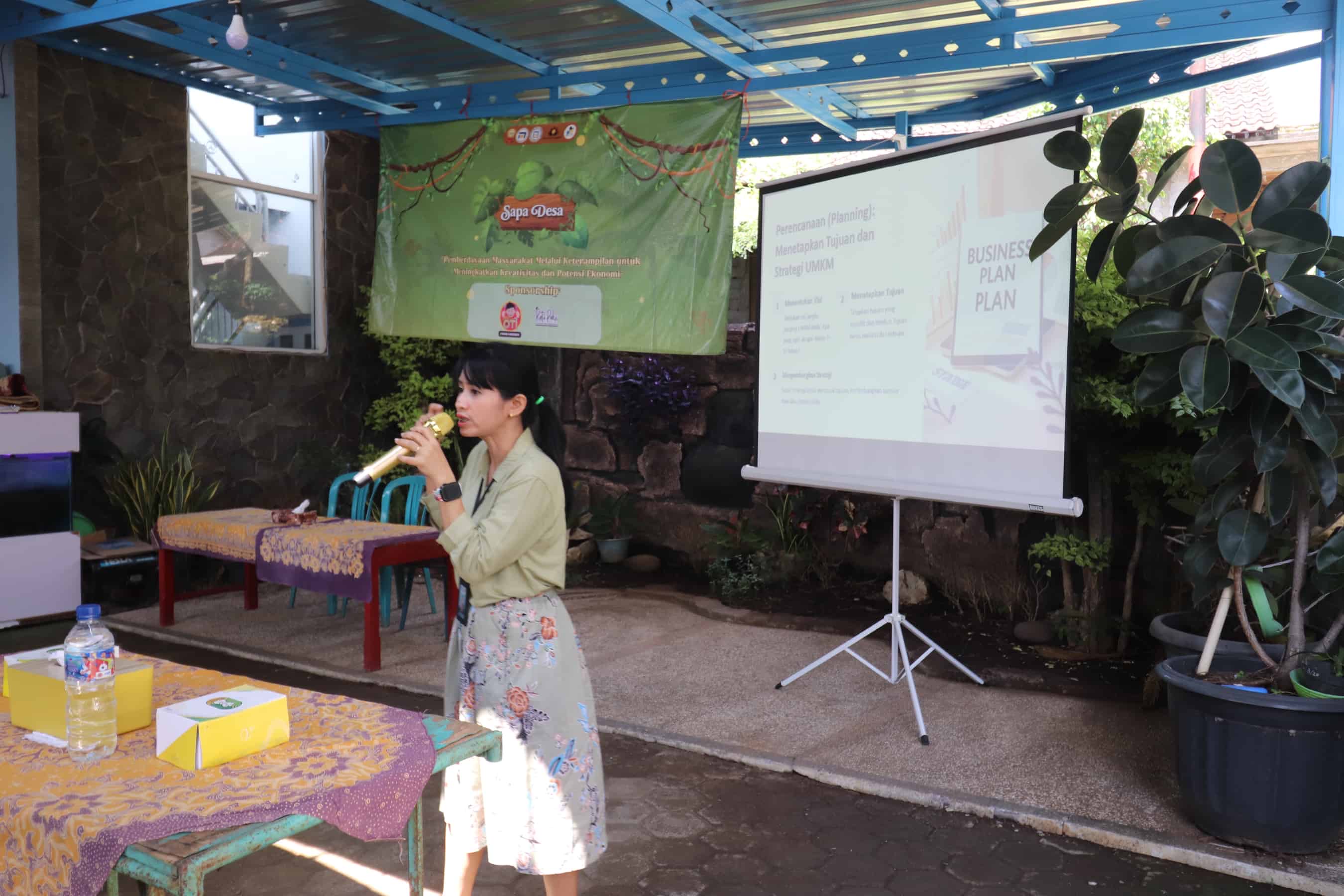 Penyampaian Materi Tentang POAC