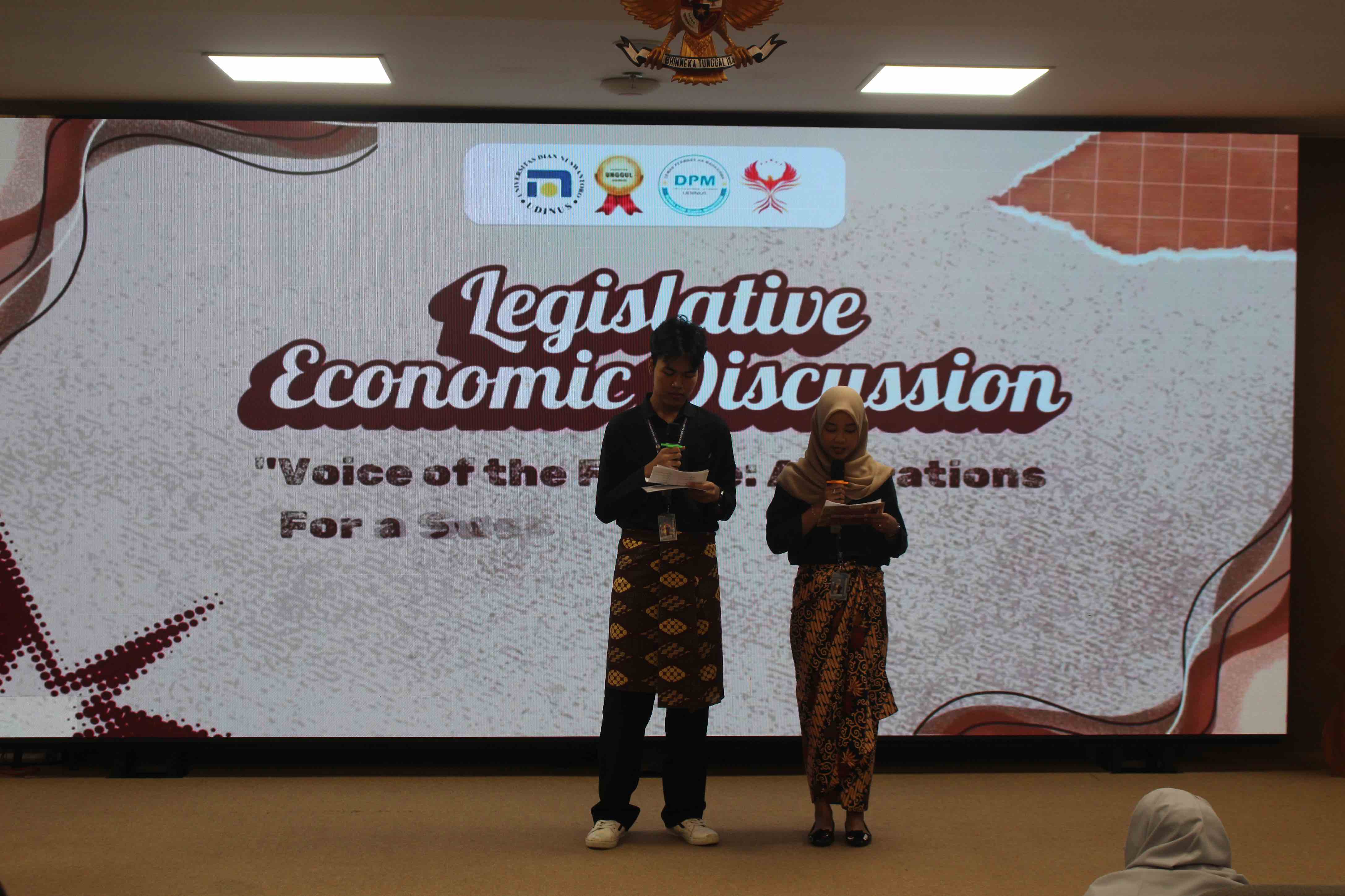 Penutupan oleh MC