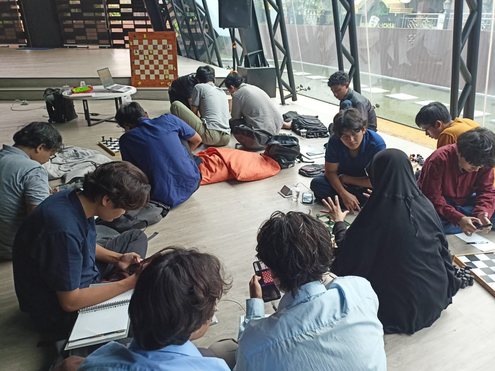 Udinus Chess Training