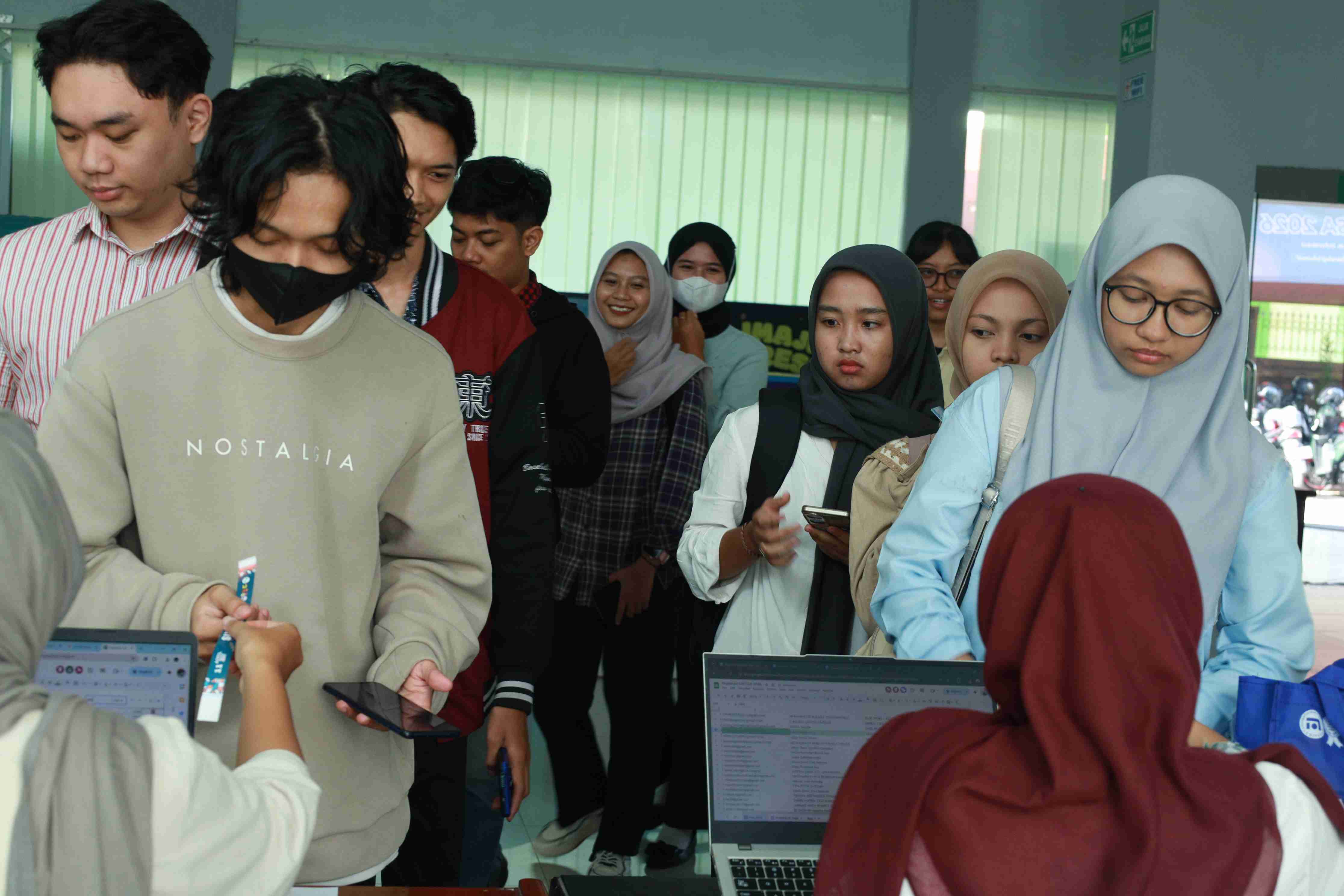 Open Gate dan Kedatangan Peserta Seminar