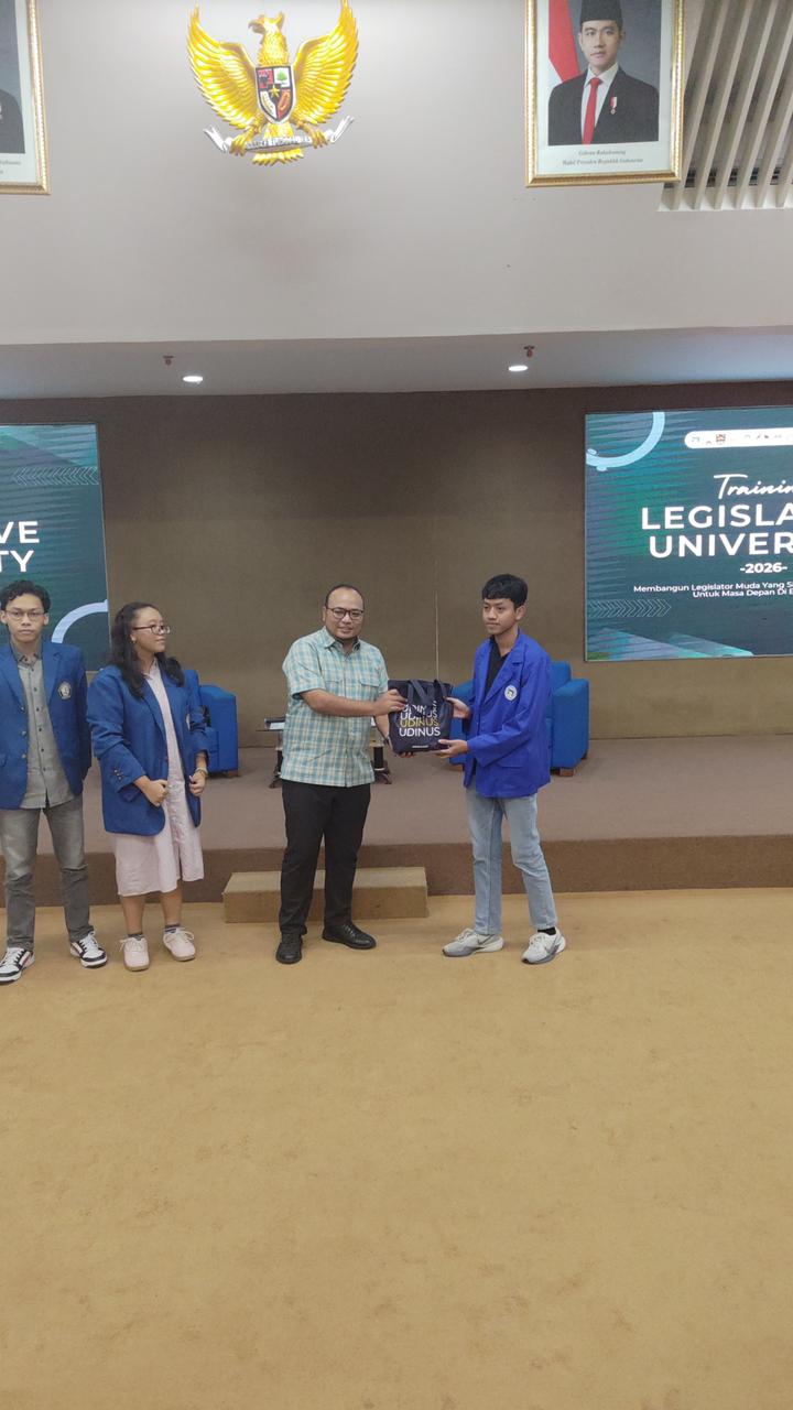 Training Legislative Universitas