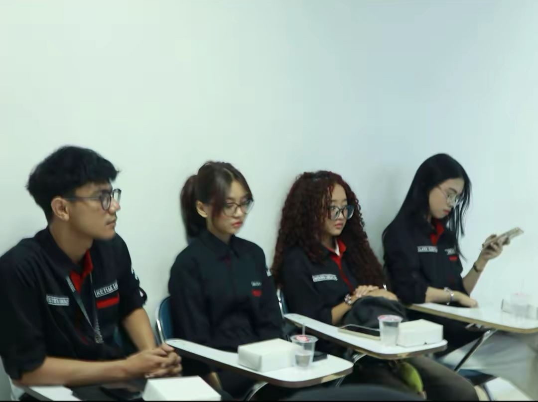 Sesi  Presentasi + Tanya Jawab HM DKV