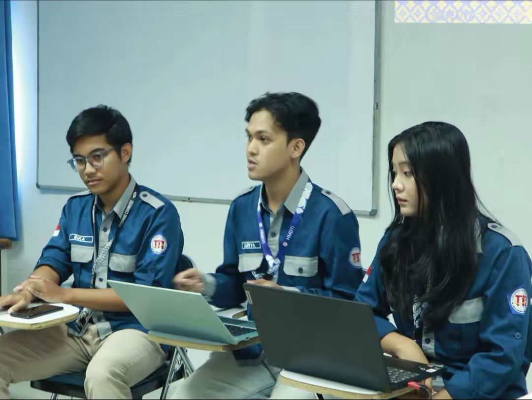 Sesi  Presentasi + Tanya Jawab HM DTI