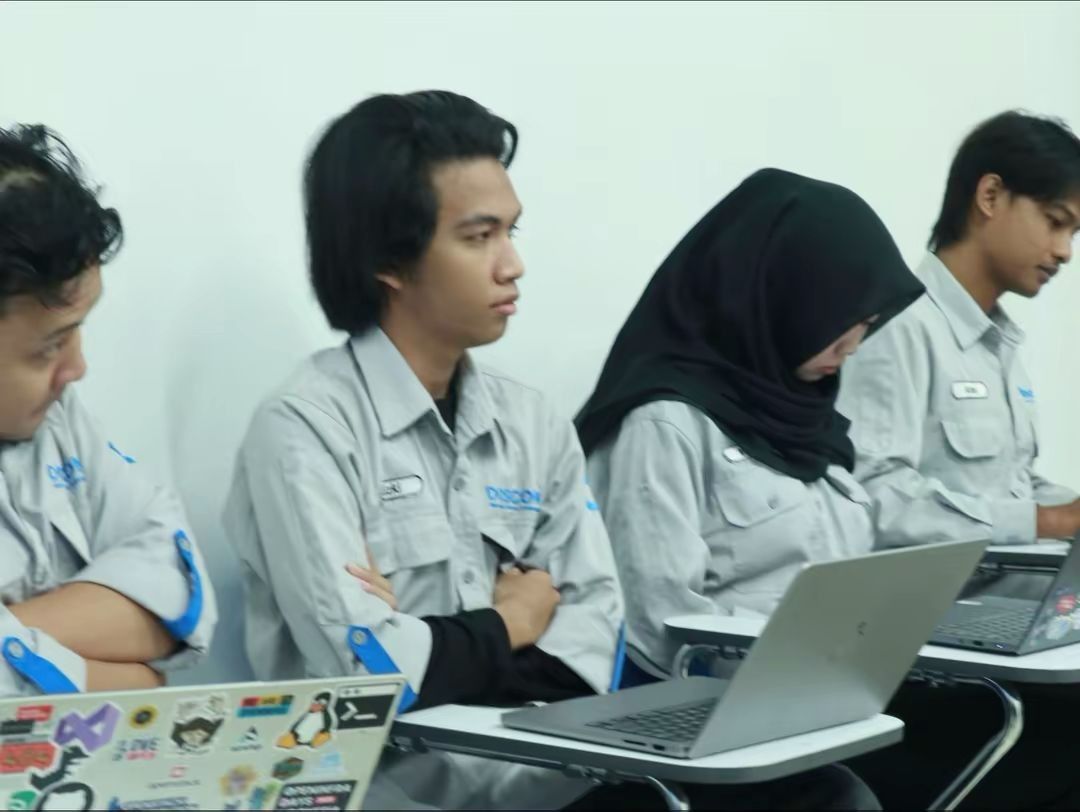 Sesi  Presentasi + Tanya Jawab BIRO DOSCOM