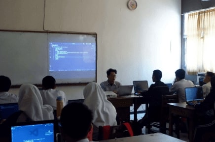 OPEN SOURCE ON THE SCHOOL