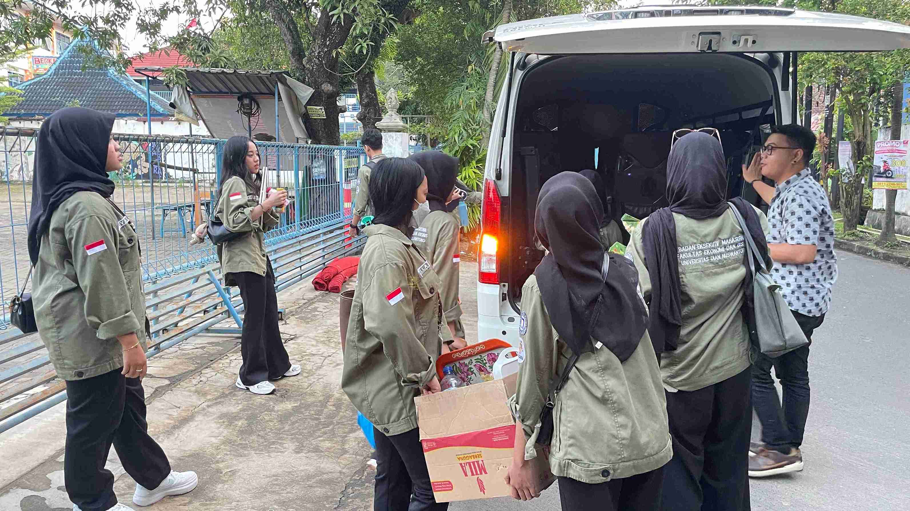 2. Pemberangkatan Panitia