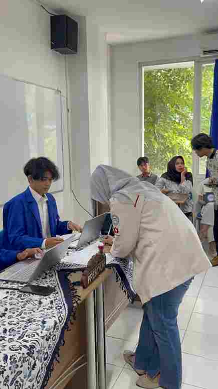  Pembacaan dan Pengesahan PERGUB