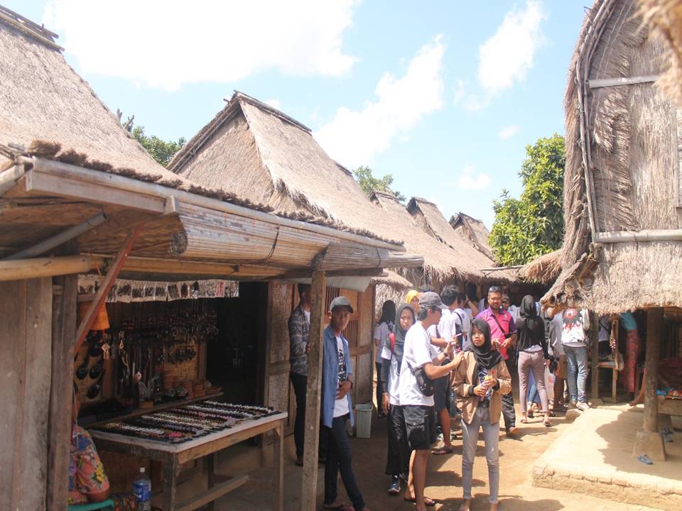 Hari 5 - Kunjungan ke Desa Sasak Sade