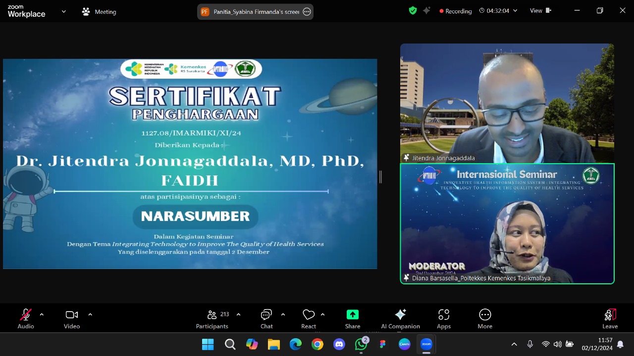 Pemberian Sertifikat Kepada Pemateri Kedua 