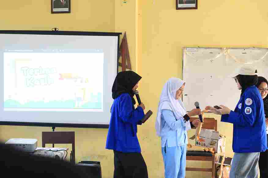 Pembagian hadiah quiz