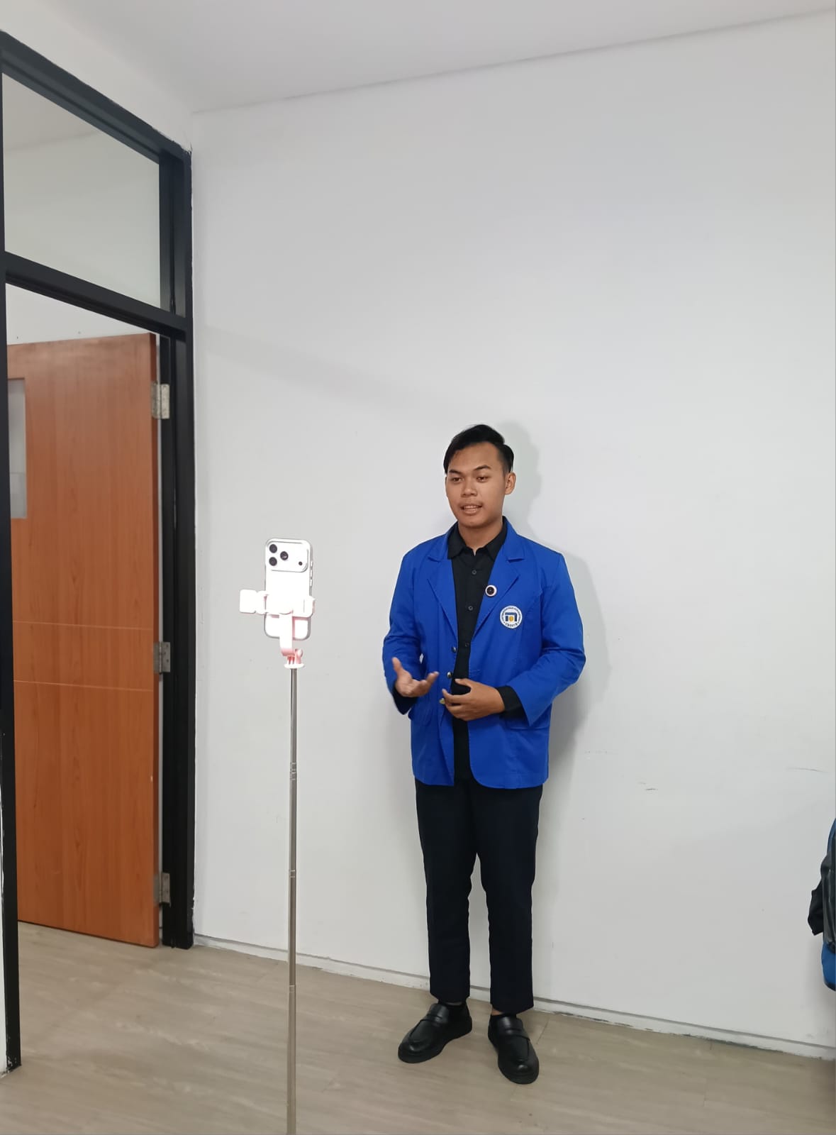 (2) Take Video (1)