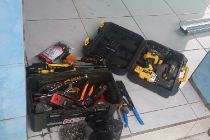 Memperesiapkan Peralatan PLTS