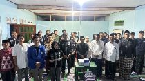 Sosialisasi dan Uji Coba PLTS dan Penyerahan PLTS ke Perangkat Dusun