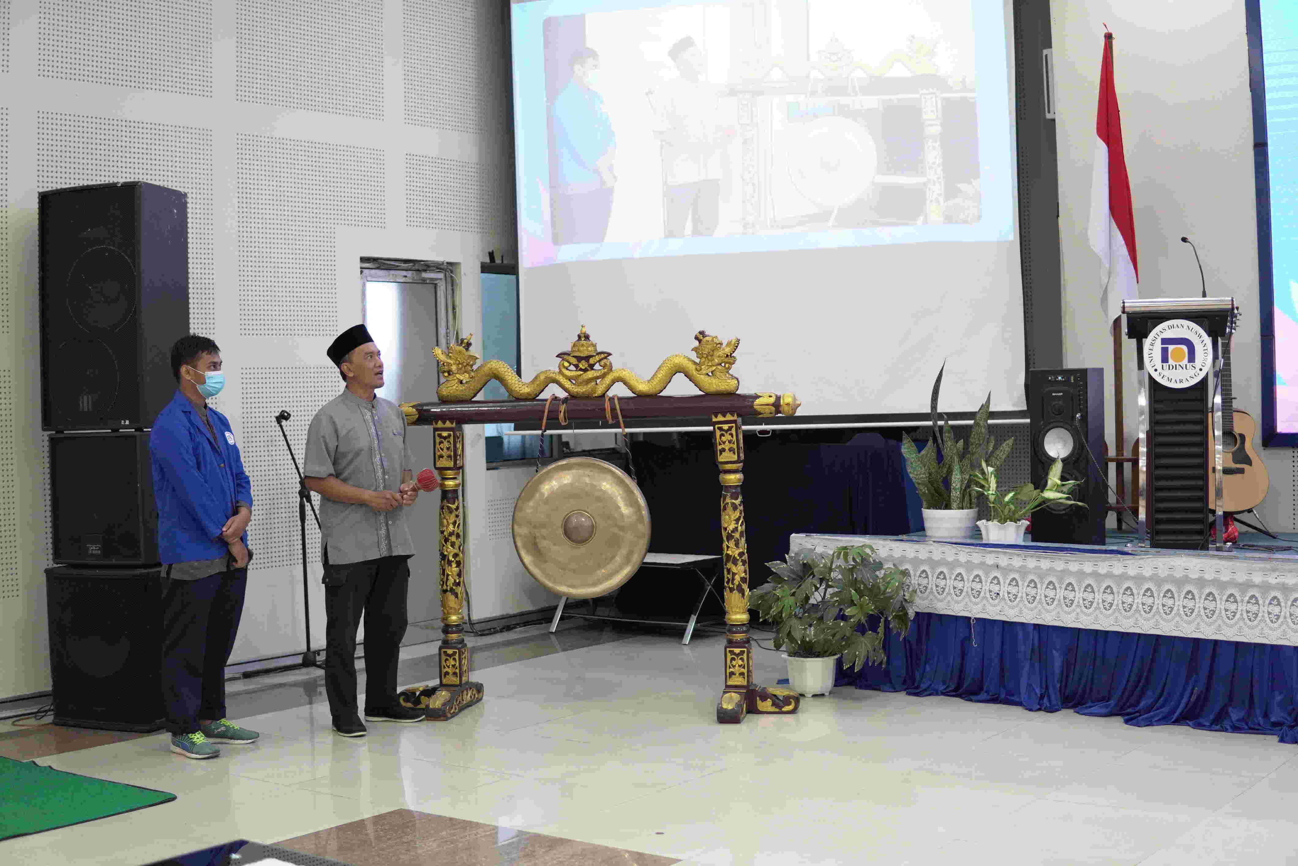 Sambutan Rektor dengan diwakilkan oleh Bapak Edy Mulyanto S.Si, M.Kom serta Pembukaan Acara Rapimda 1