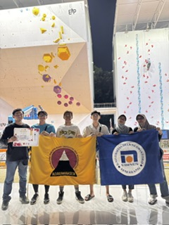 Foto Atlet Panjat Udinus